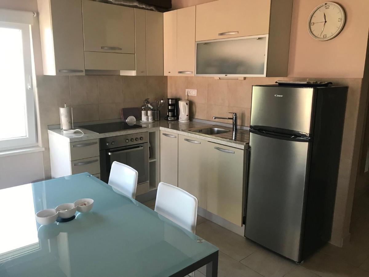Apartments Maslina พรีมอชเตน ภายนอก รูปภาพ