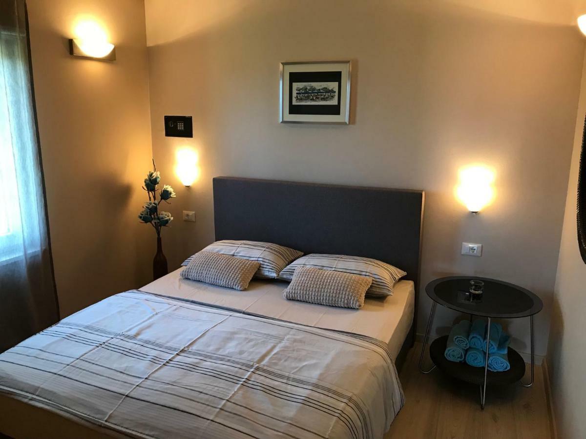 Apartments Maslina พรีมอชเตน ภายนอก รูปภาพ